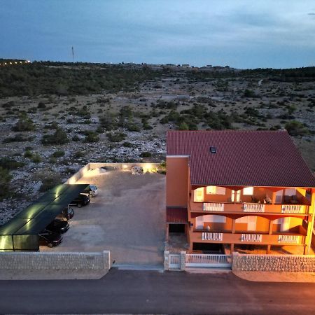 Kameni Put Apartment Razanac Luaran gambar