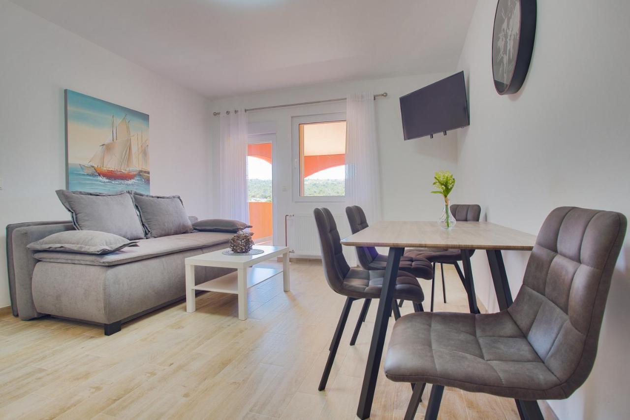 Kameni Put Apartment Razanac Luaran gambar